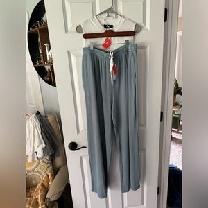 New women’s Cider ruched tank and elastic waist trouser set.